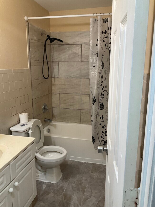 Foto del edificio - 3111 Patience Ave