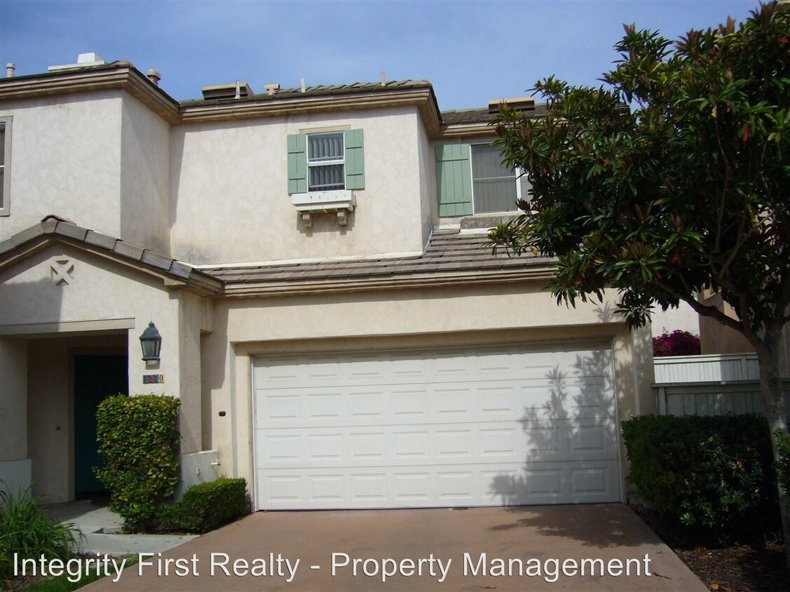 Primary Photo - 4 br, 2.5 bath House - 1220 La Vida