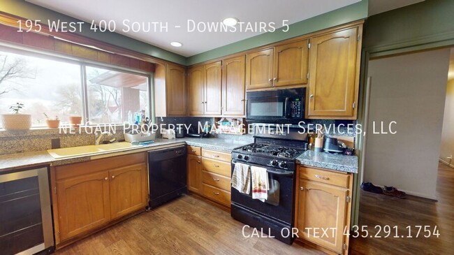 Building Photo - 195 W 400 S