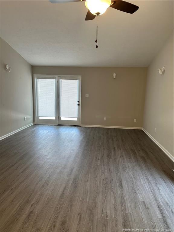 Building Photo - 3592 Torbay Dr