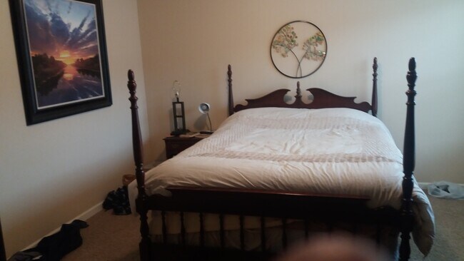 Foto del edificio - 8399 Norwood Ln N