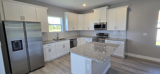 Building Photo - 307 Mendoza St