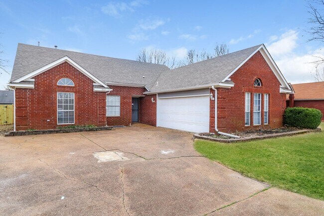 Building Photo - 7013 Juanita Cir S