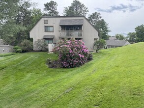 Building Photo - 120 Mallard Dr