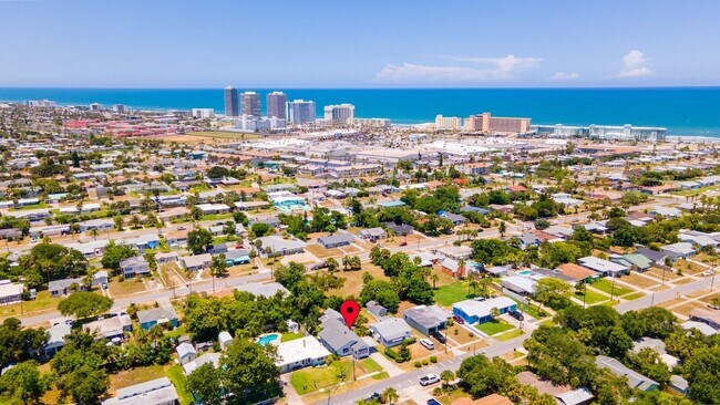 Foto del edificio - Charming 3-Bedroom Home in Daytona Beach