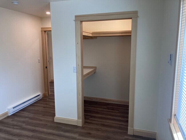 Foto del edificio - 1805 Beck Ave