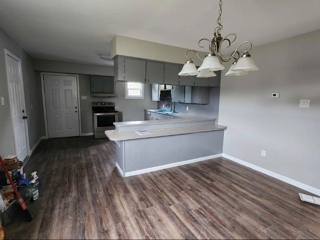 Building Photo - 1208 Sabinas St