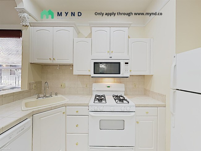 Building Photo - 1 br, 1 bath  - 2120 H St Apt 2 Apt 2