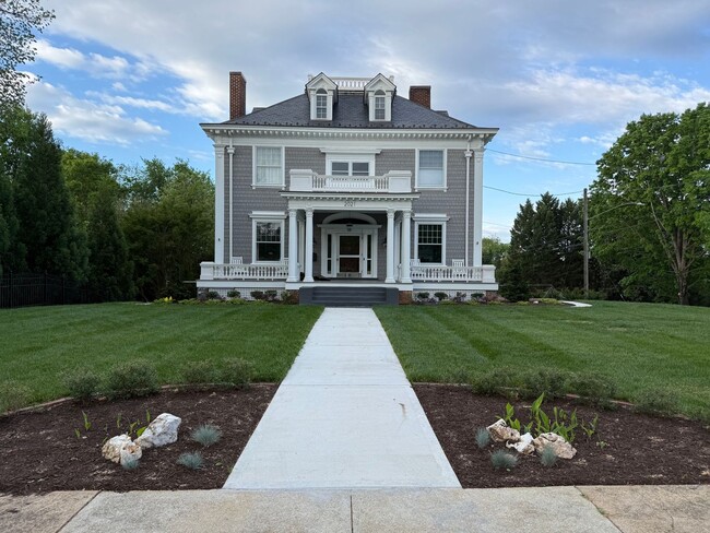 Foto del edificio - 2021 Rivermont Ave