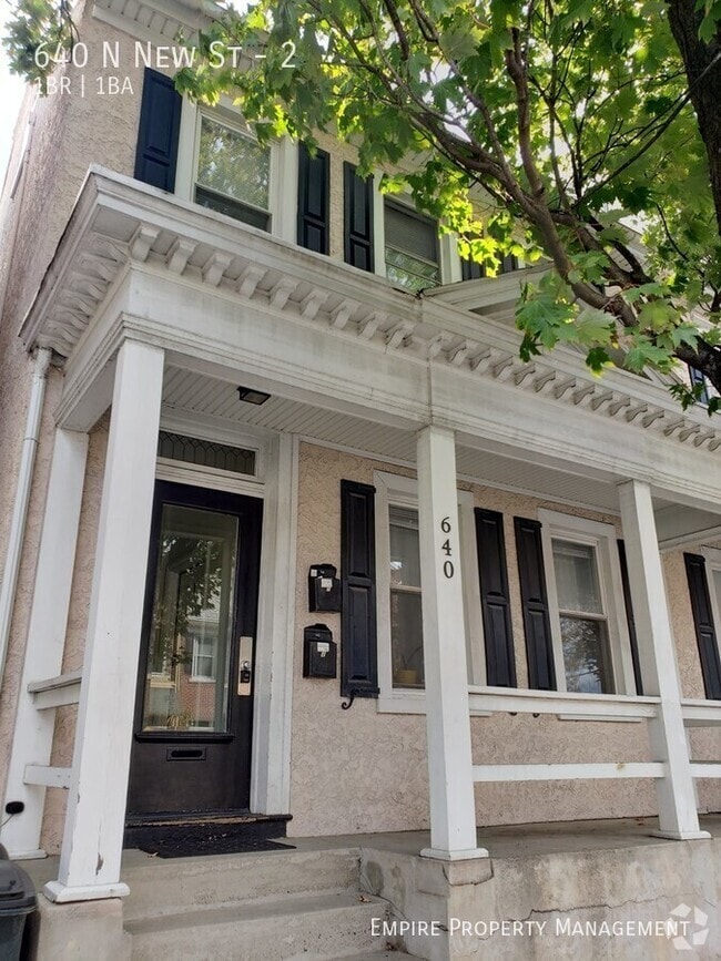 Building Photo - 640 N New St