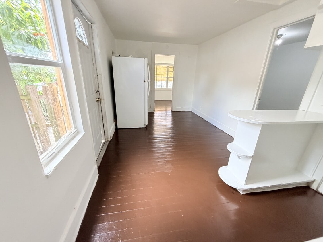 Photo - 4343 Pinewood Ave (West Palm Beach, FL)