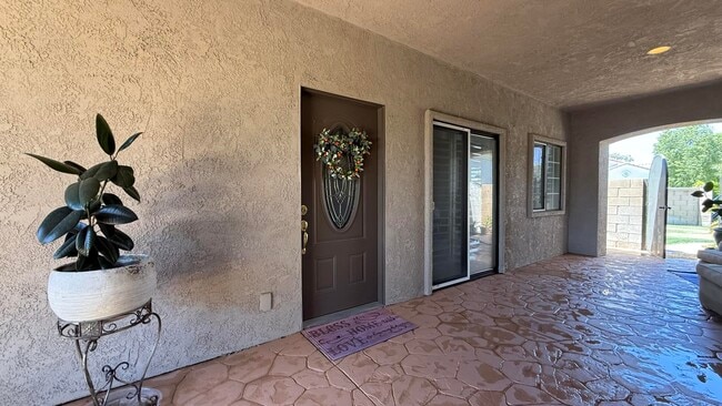 Building Photo - 80161 Malaga Ave