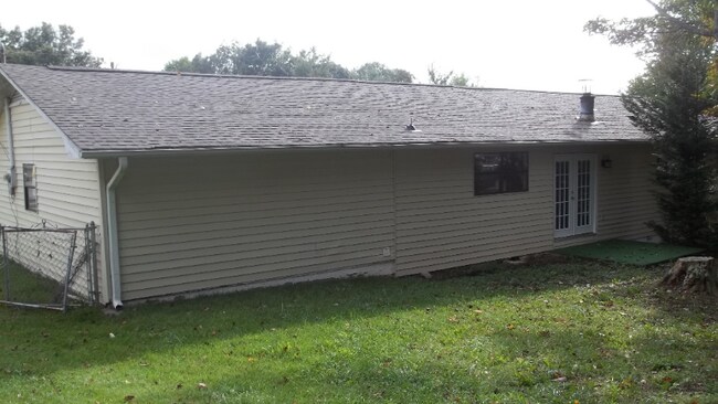 Building Photo - 8451 San Marcos Dr