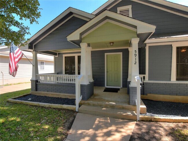 Building Photo - 5912 Hartson