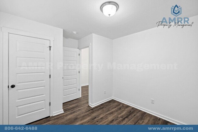 Building Photo - New Beginnings Start At AMRR: 4 bedroom / 2 bath in Apple Crossing!