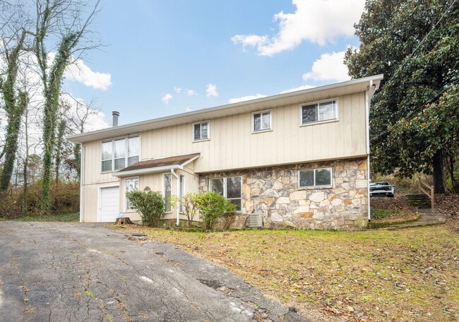 Foto del edificio - 4115 Harbor Hills Rd