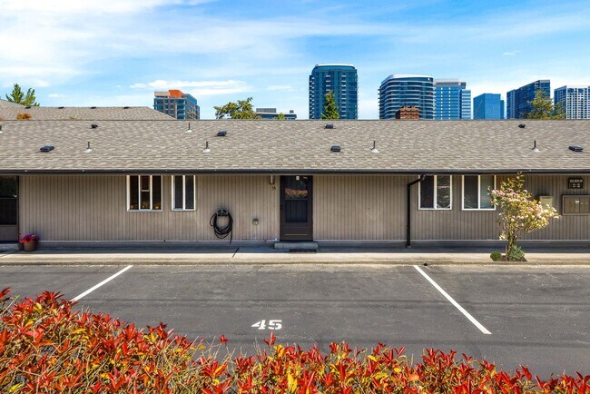 Foto del edificio - 970 100th Ave NE