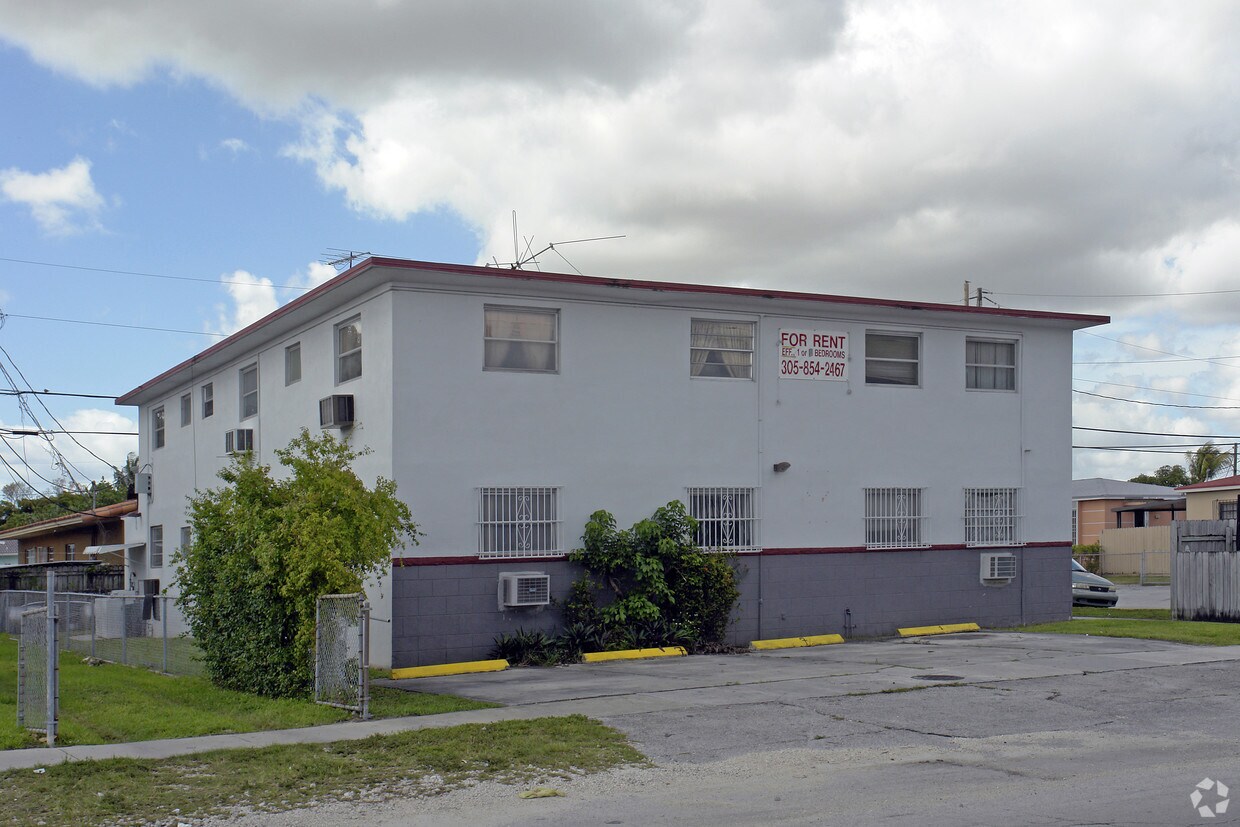 Foto del edificio - 1991 NW 32nd Ave