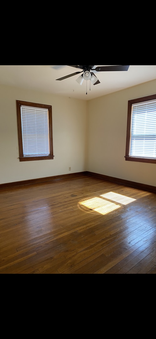 Building Photo - 4 Bedroom House / South Jackson