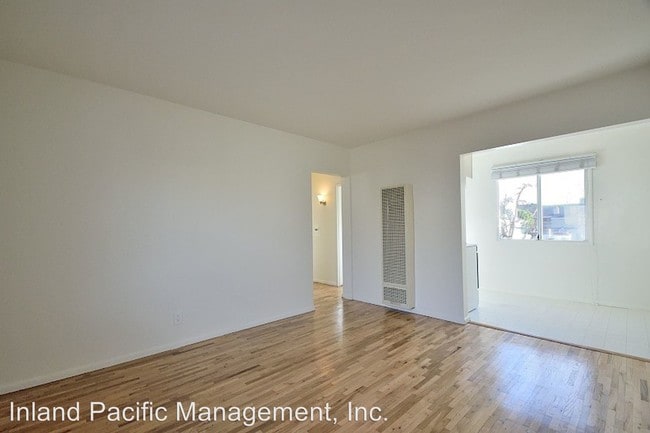 Building Photo - 2504 Aviation Blvd