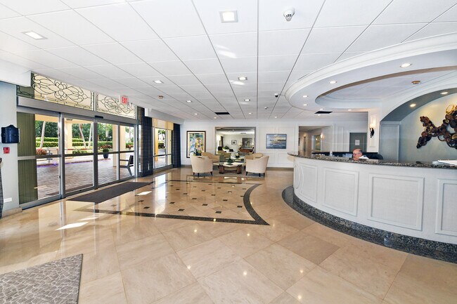 Building Photo - 2121 N Ocean Blvd