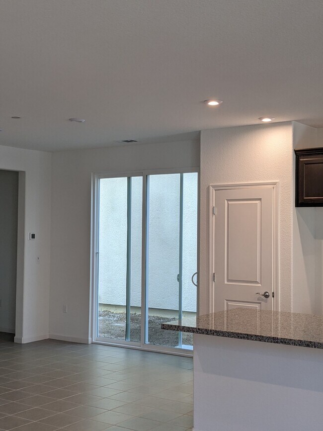 Foto del edificio - 458 Hearth Way
