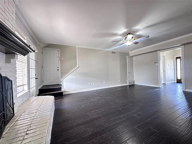 Foto del edificio - 3342 Brook Glen Dr