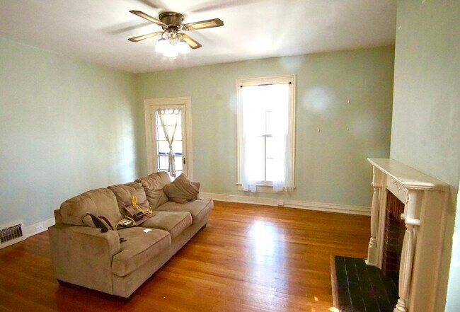 Building Photo - 108 Fayette St