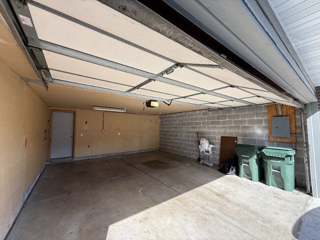 Foto del edificio - 14357 Estates Ave