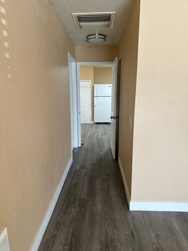Volantes - 413 K St