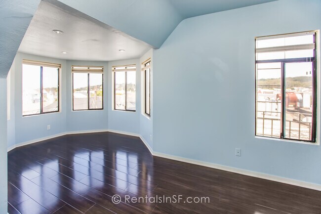 Foto del edificio - 654 Clement St