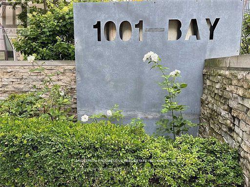 Primary Photo - 1001 Bay St.