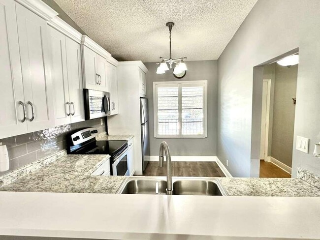 Foto del edificio - 2101 Sabal Ridge Ct