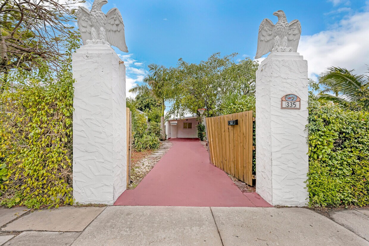 Foto principal - 335 Malverne Rd