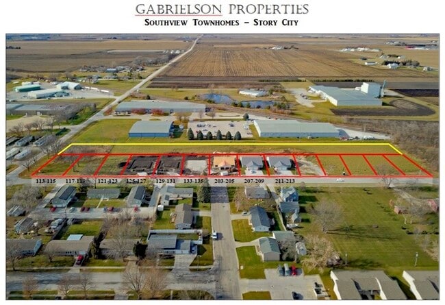 Building Photo - 131 Larson Ave