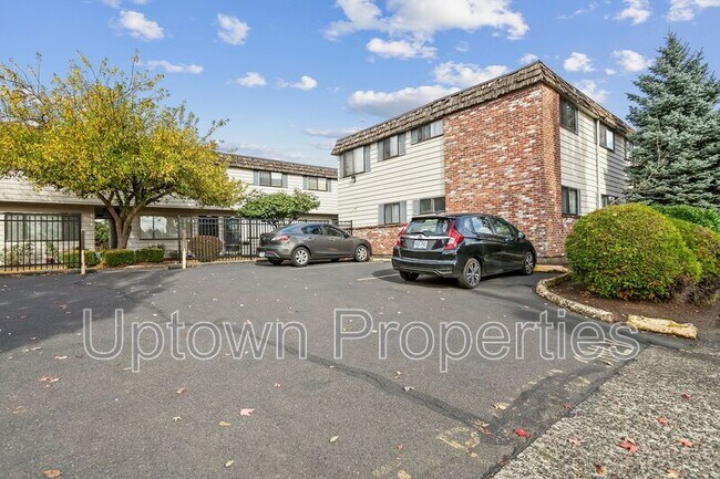 Foto del edificio - 8069 NE Flanders St