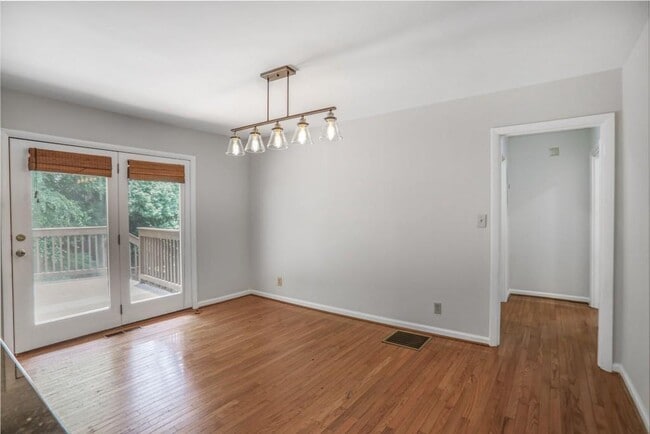 Foto del edificio - 3679 Donaldson Dr NE