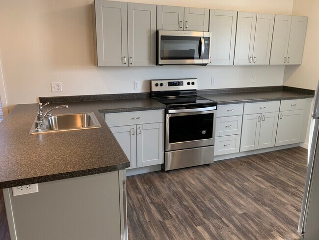 Kitchen - 20 W 5th St