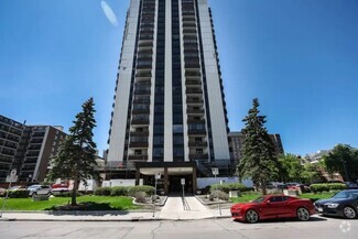 Building Photo - 55 Nassau St N