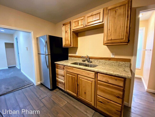 Building Photo - 1233 Ionia Ave SW