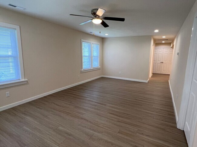 Foto del edificio - Recently Updated 3 Bedroom near OTC