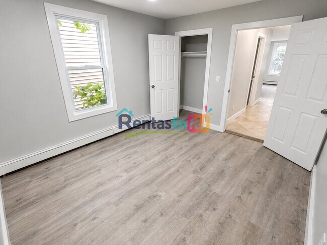 Foto del edificio - 102 Brookdale Ave