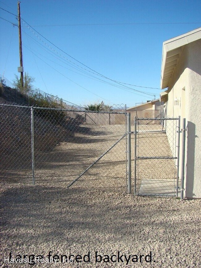 Foto del edificio - 3 br, 2 bath House - 4070 Columbia Drive