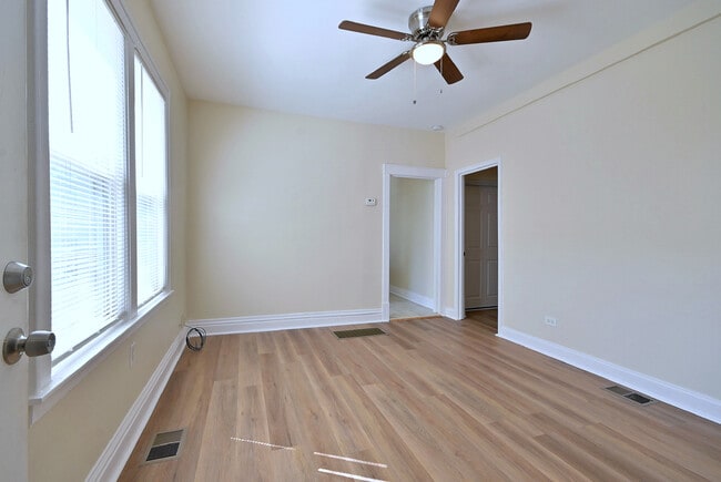 Foto del edificio - 8602 S Muskegon Ave
