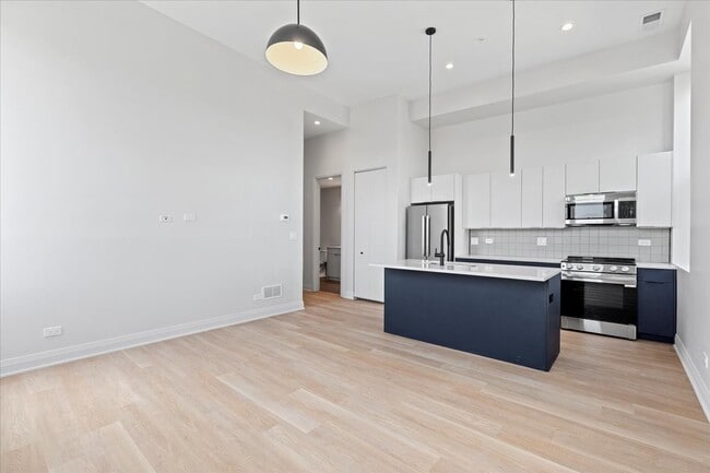 Foto del edificio - 1934 W North Ave