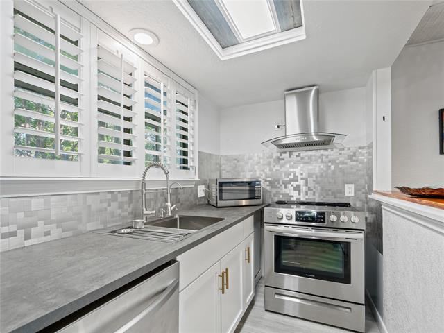 Foto del edificio - 6220 Bentwood Trail