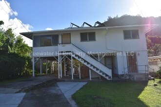 Building Photo - 2365 Palolo Ave