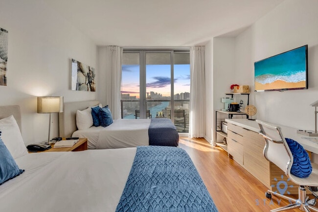 Foto del edificio - 2602 E Hallandale Beach Blvd