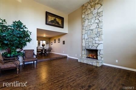 Foto del edificio - 5 br, 3 bath House - 806 Mellow Ln