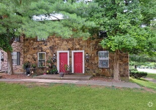 Building Photo - 3400 Clingstone Way